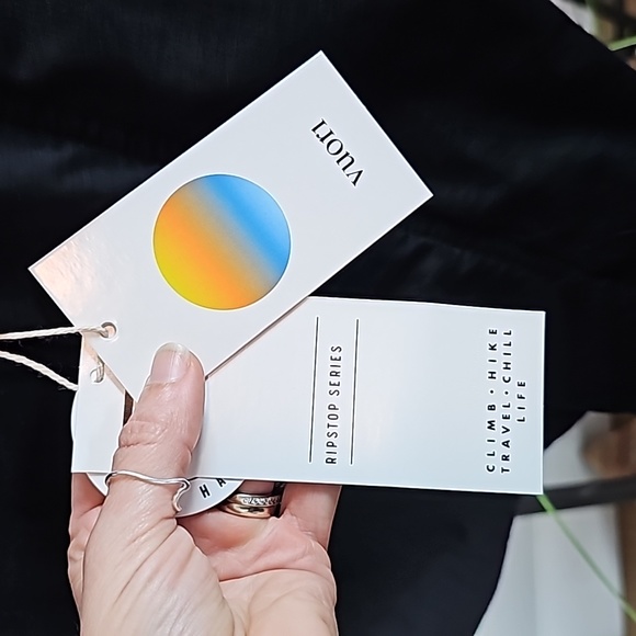 NWT Vuori Men's Ripstop Jacket in Black - Picture 5 of 8